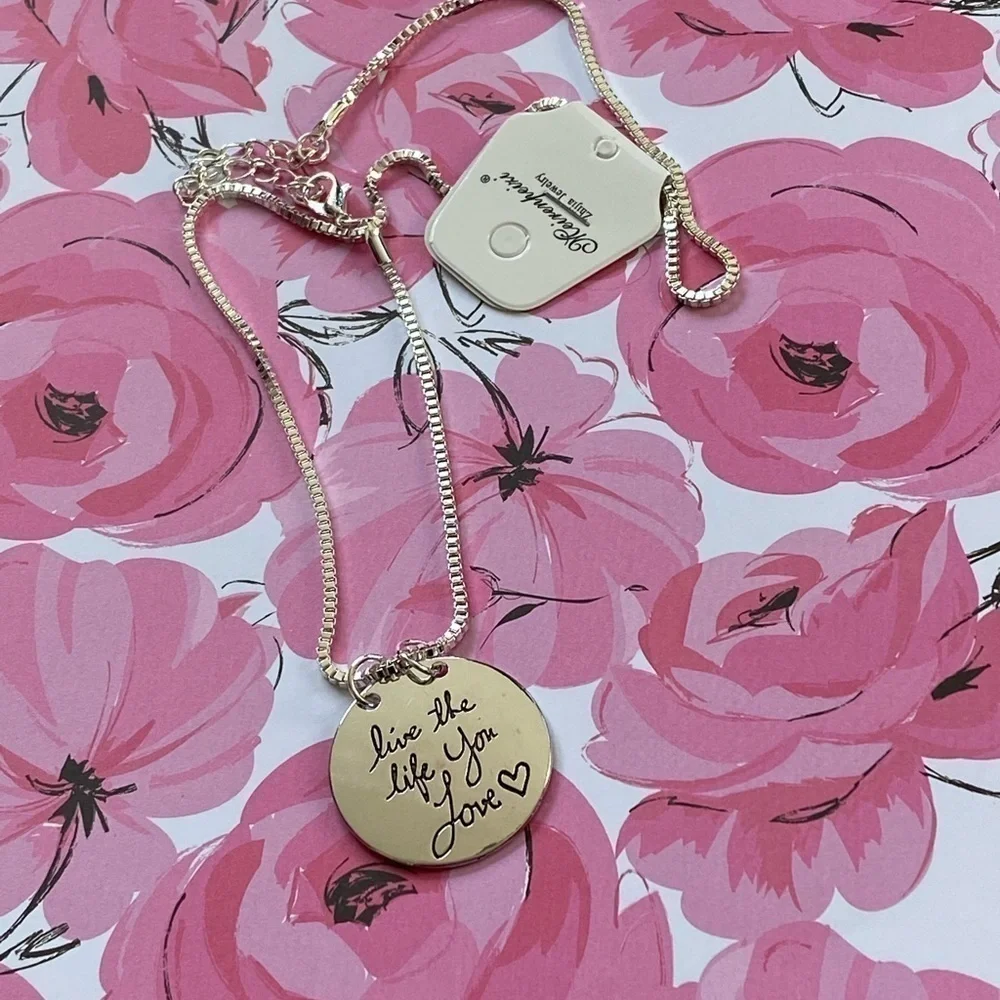 Necklace Fashion Silver Tone Medallion